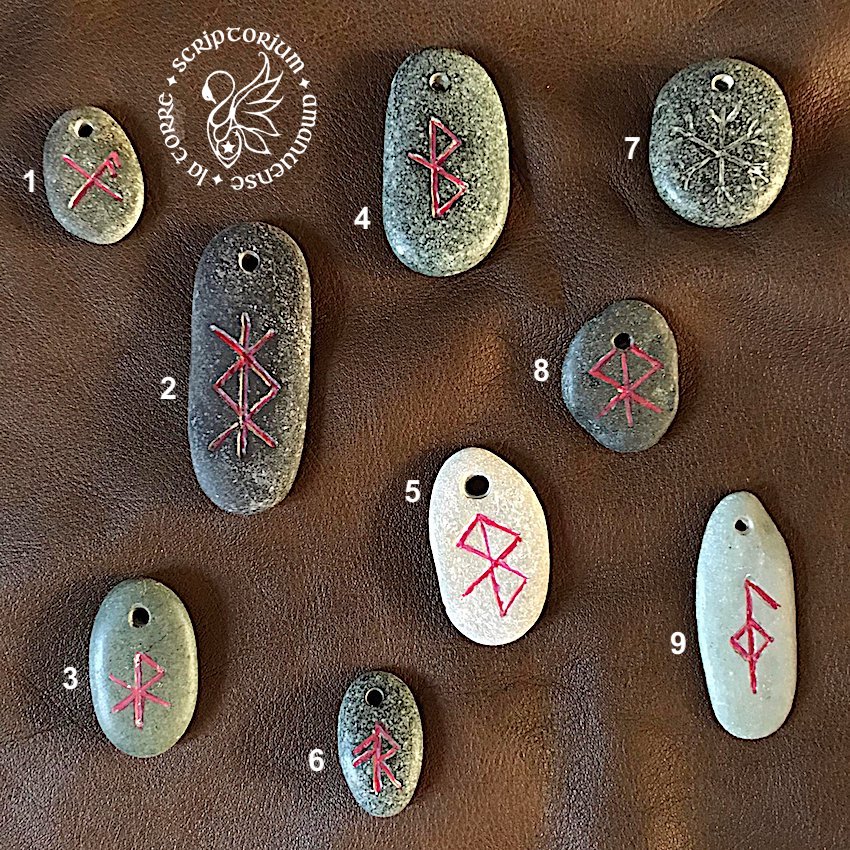 Bindrune - Rune legate - ciondoli in pietra naturale incisa a mano